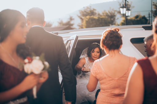 bride arrival on our stretch limousines